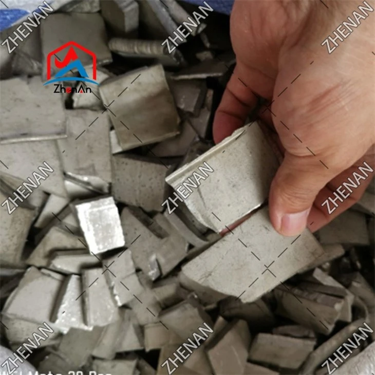 Gray White Electrolytic Cobalt Flakes